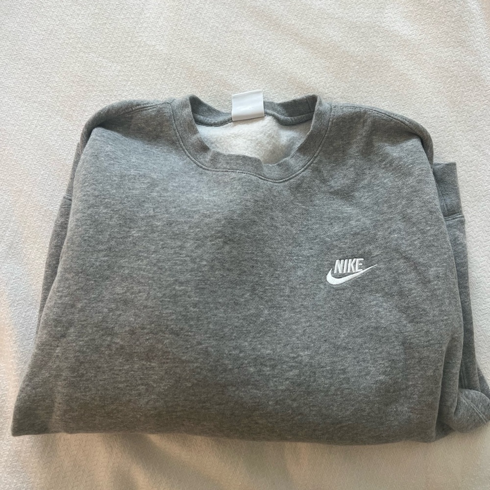 Grey nike crewneck